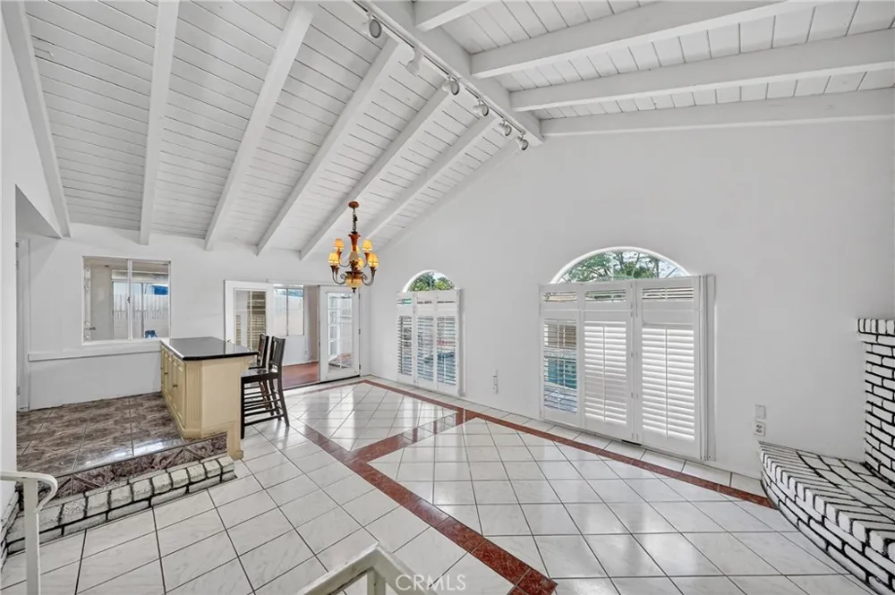 10529 La Mirada Whittier, CA 90604