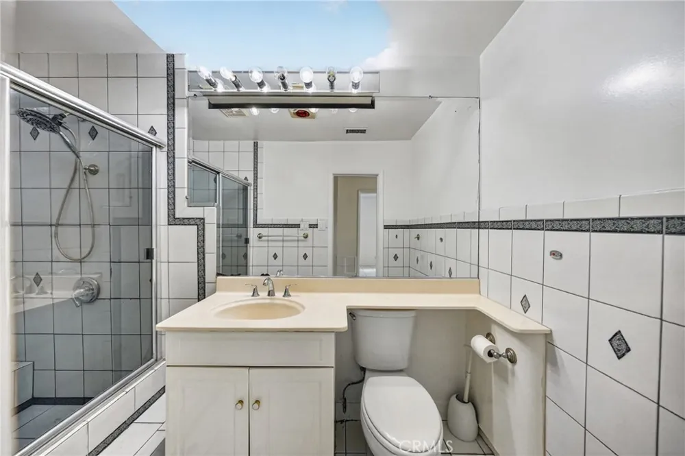 10529 La Mirada Whittier, CA 90604