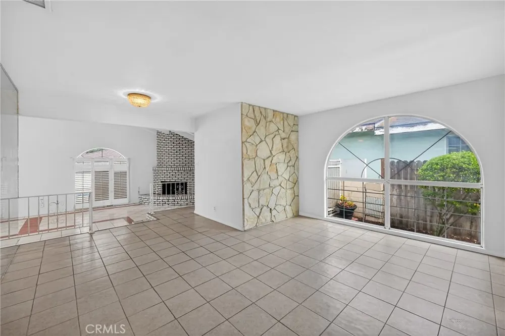 10529 La Mirada Whittier, CA 90604