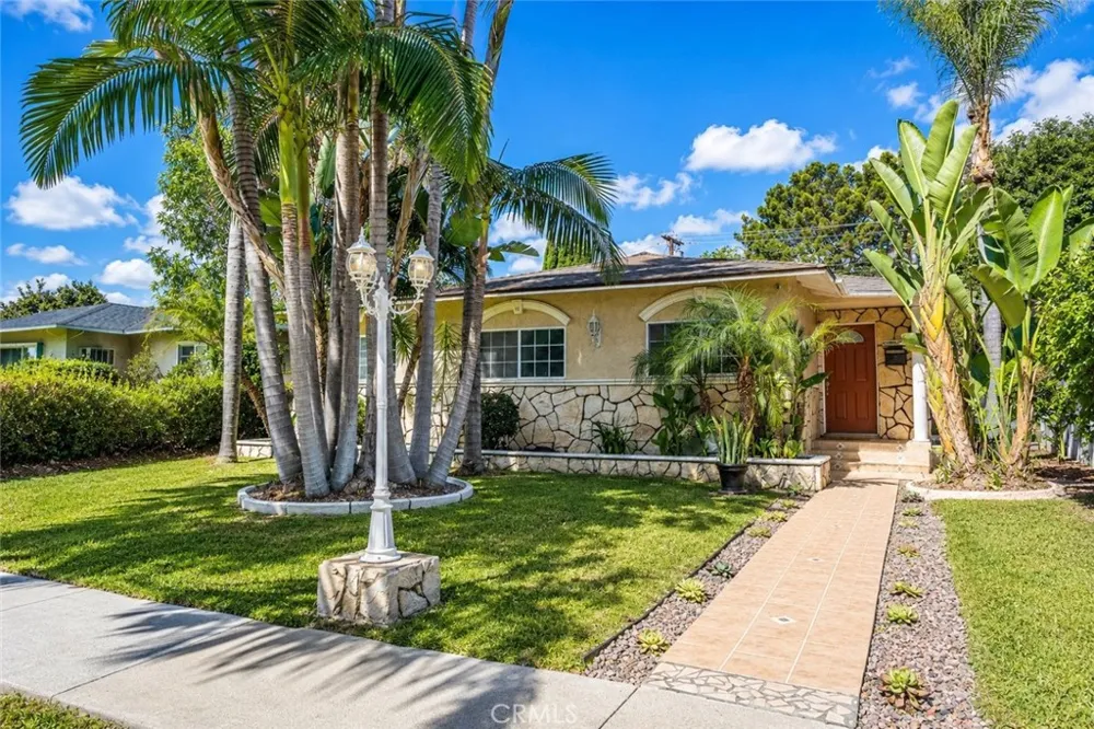 10529 La Mirada Whittier, CA 90604