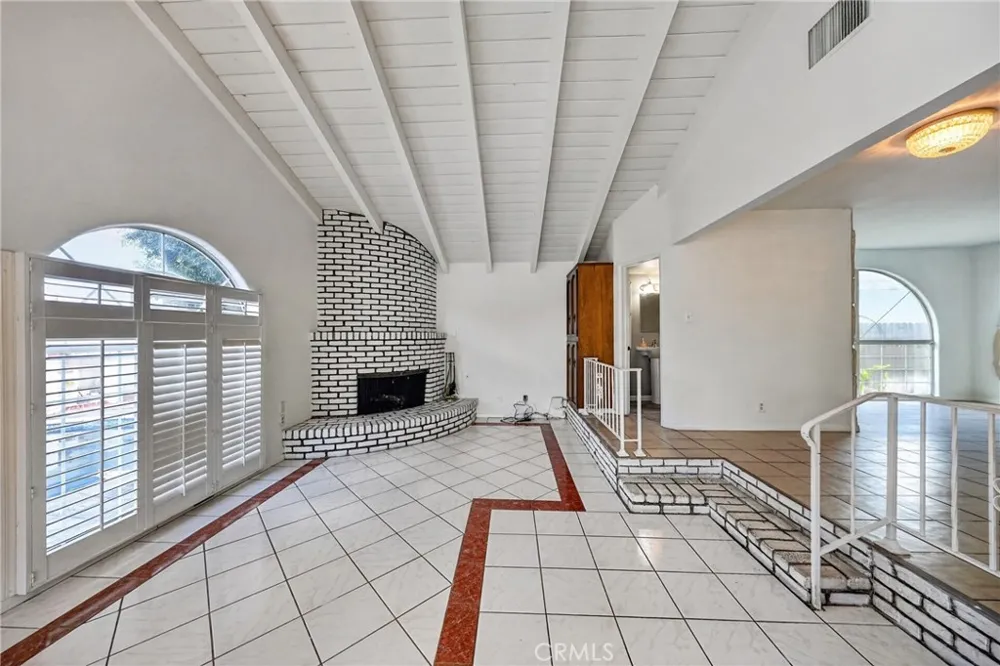 10529 La Mirada Whittier, CA 90604