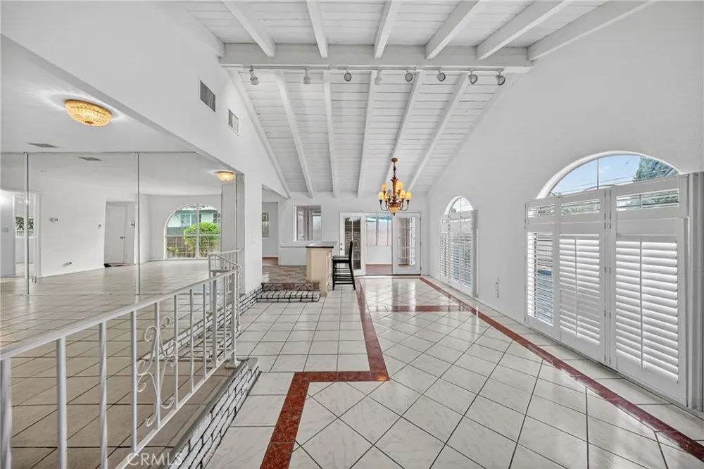 10529 La Mirada Whittier, CA 90604