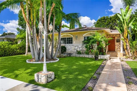 10529 La Mirada