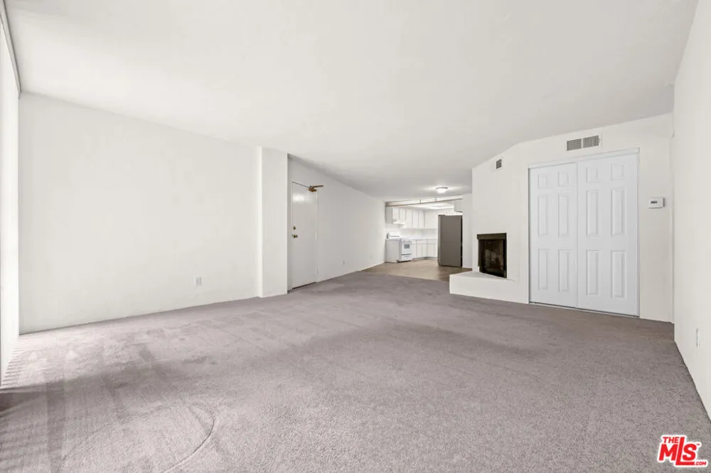 826 2nd Street #101 Santa Monica, CA 90403
