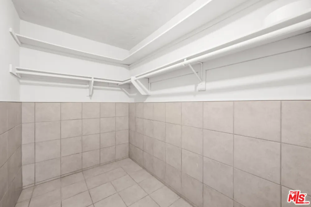 826 2nd Street #101 Santa Monica, CA 90403