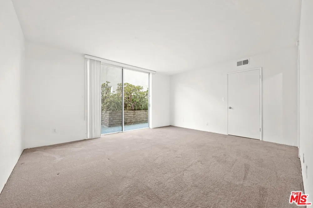826 2nd Street #101 Santa Monica, CA 90403