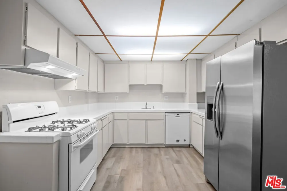 826 2nd Street #101 Santa Monica, CA 90403