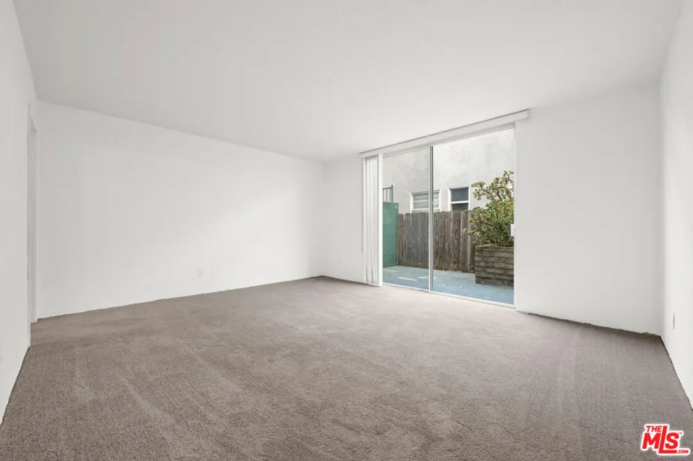 826 2nd Street #101 Santa Monica, CA 90403