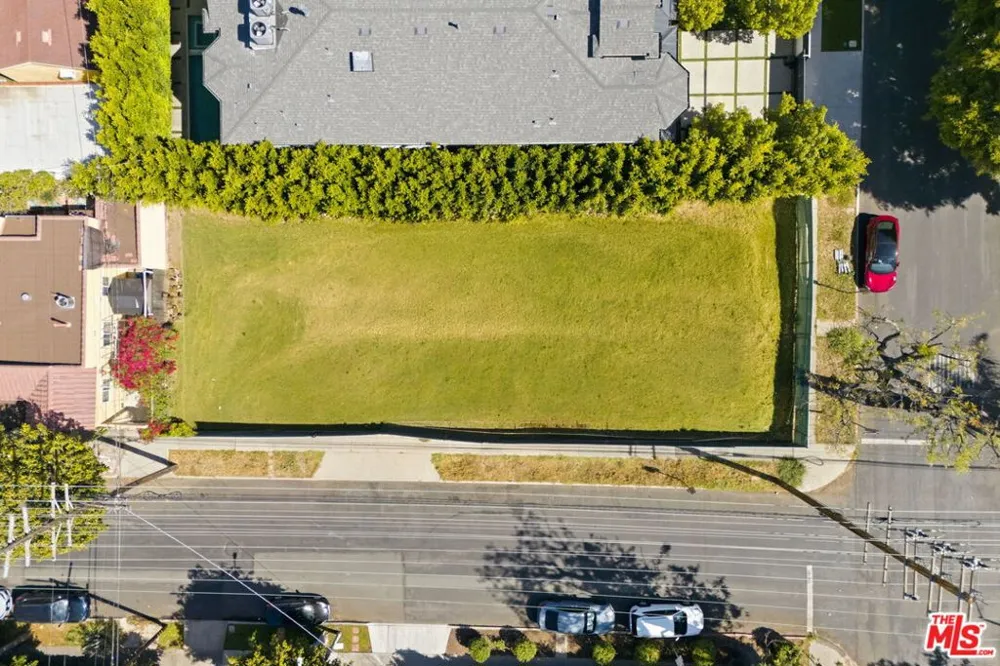 803 Ogden Drive Los Angeles, CA 90046