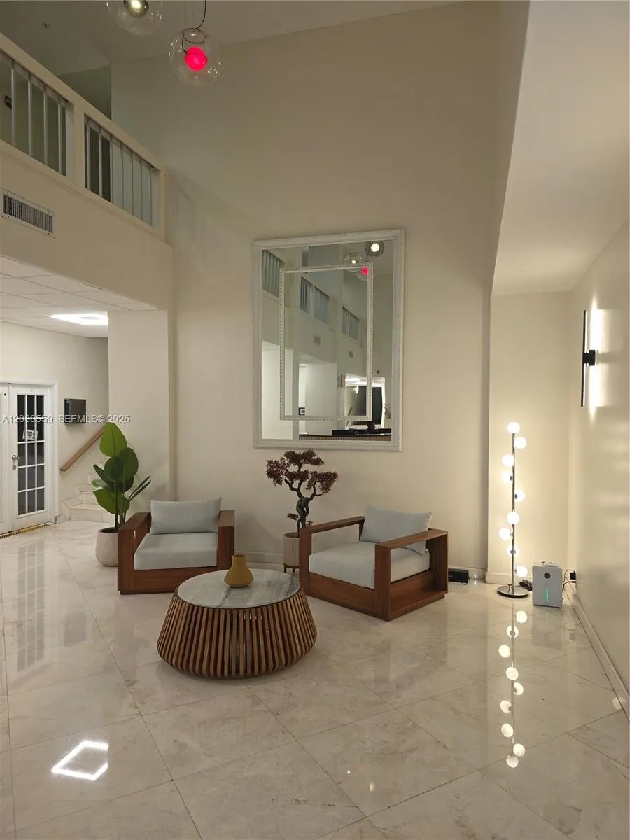 2780 NE 183rd St #1802 Aventura, FL 33160