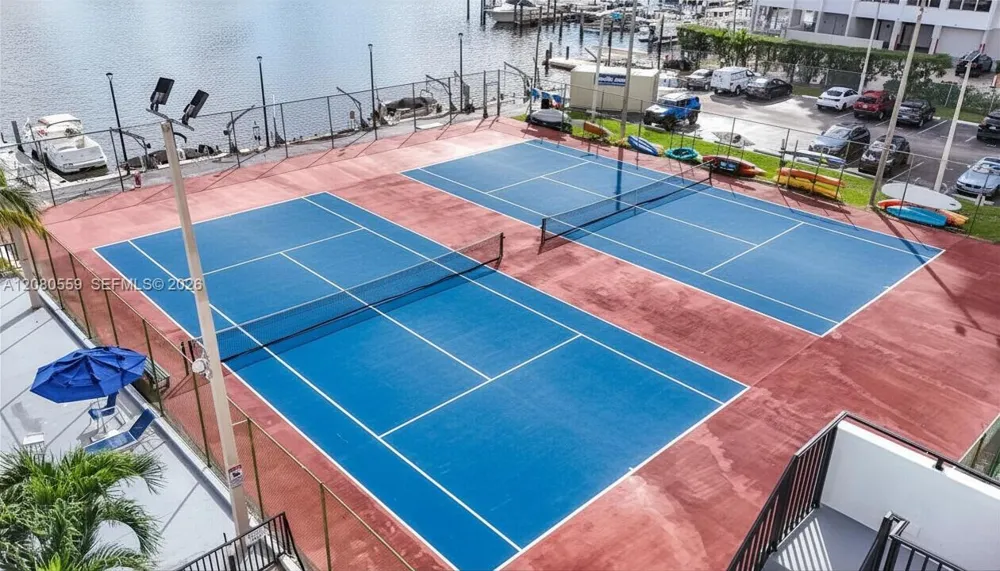 2780 NE 183rd St #1802 Aventura, FL 33160