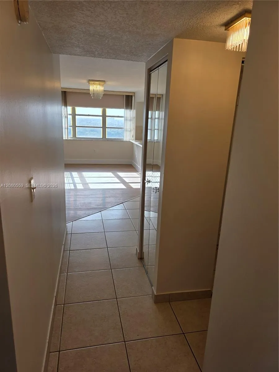 2780 NE 183rd St #1802 Aventura, FL 33160