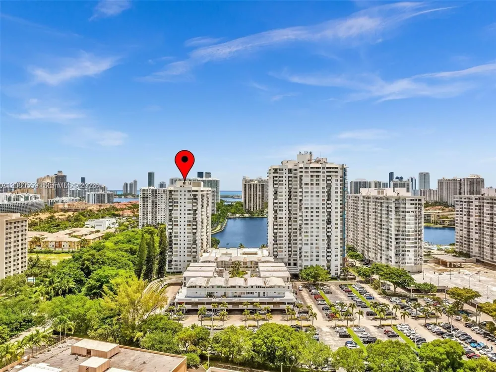 2780 NE 183rd St #1802 Aventura, FL 33160