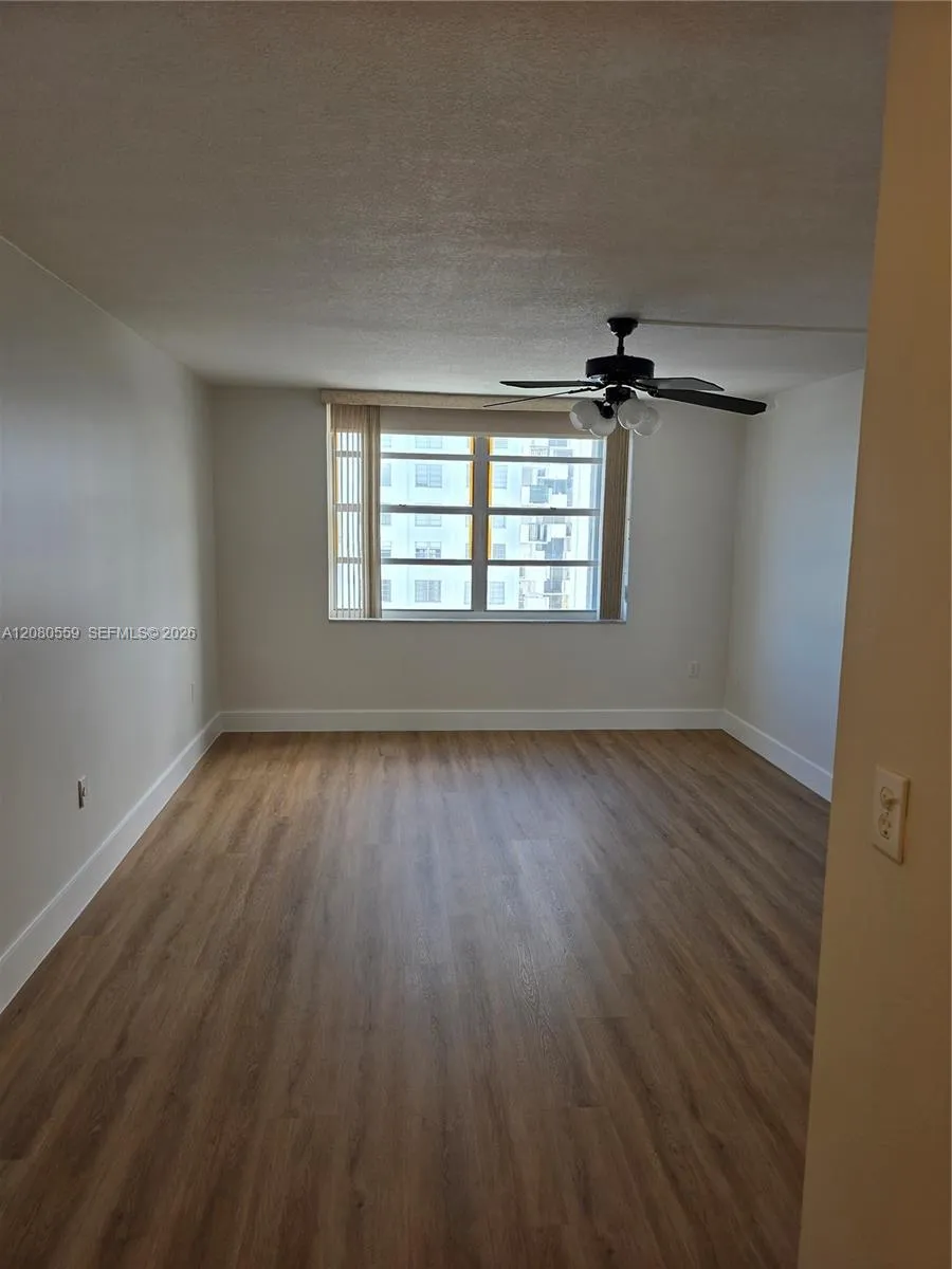 2780 NE 183rd St #1802 Aventura, FL 33160