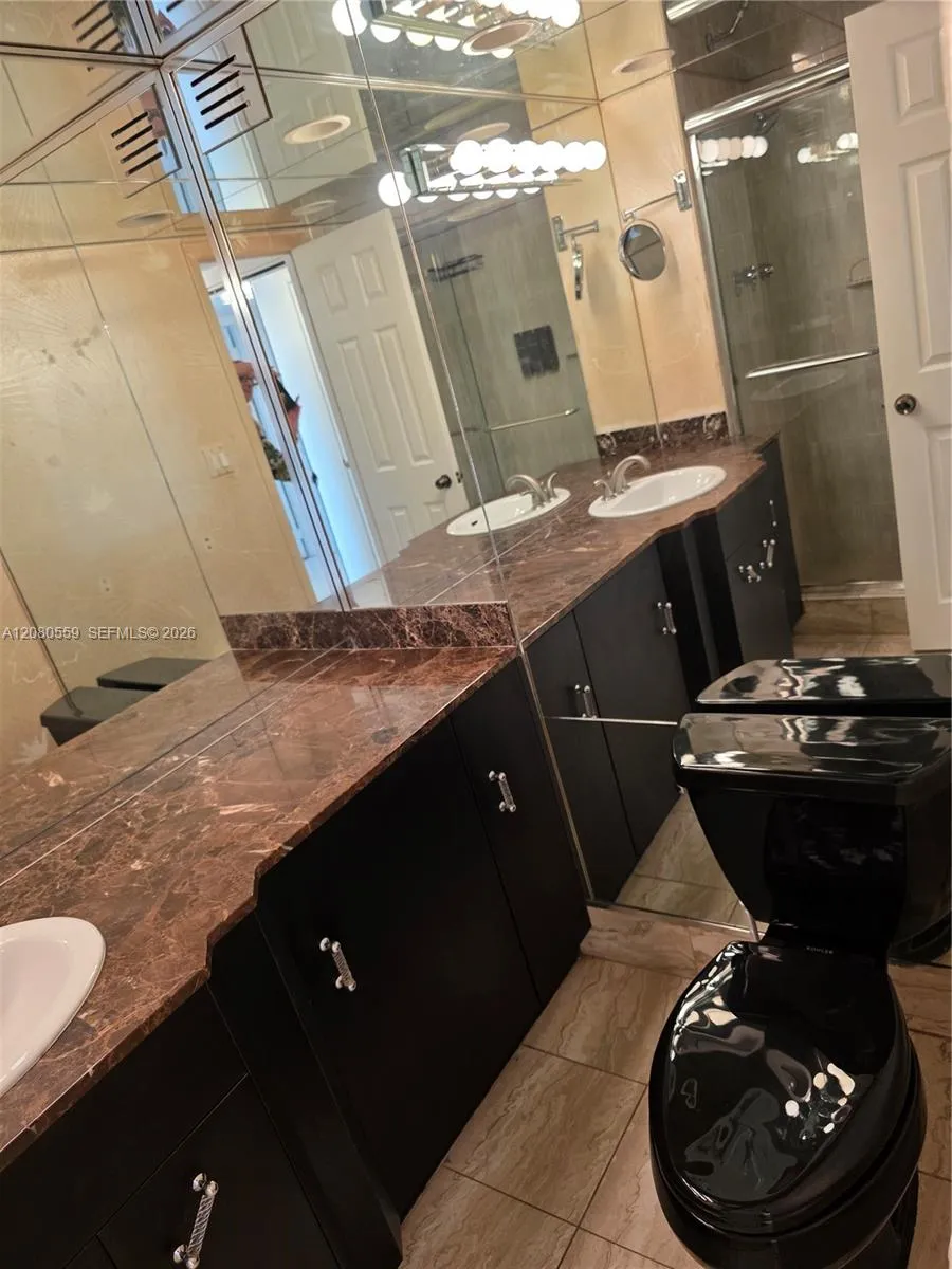 2780 NE 183rd St #1802 Aventura, FL 33160
