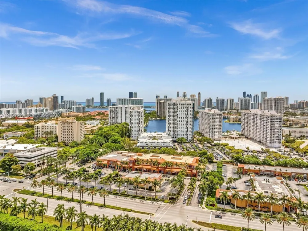 2780 NE 183rd St #1802 Aventura, FL 33160