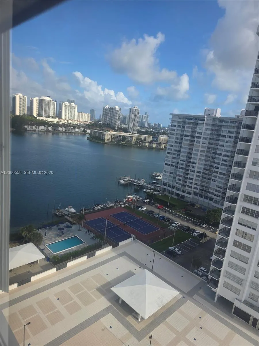 2780 NE 183rd St #1802 Aventura, FL 33160