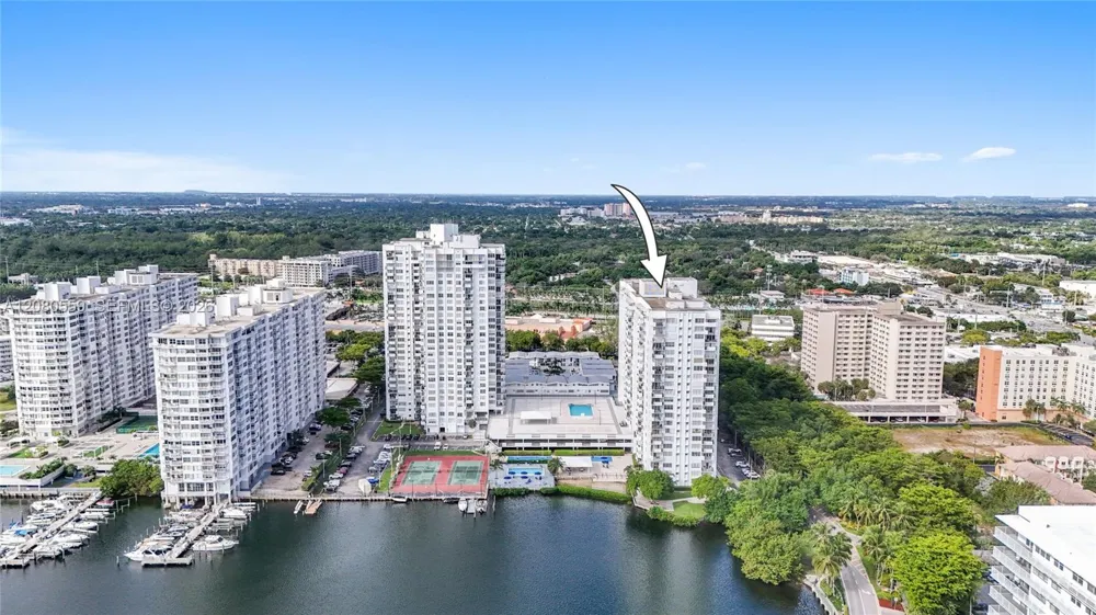2780 NE 183rd St #1802 Aventura, FL 33160