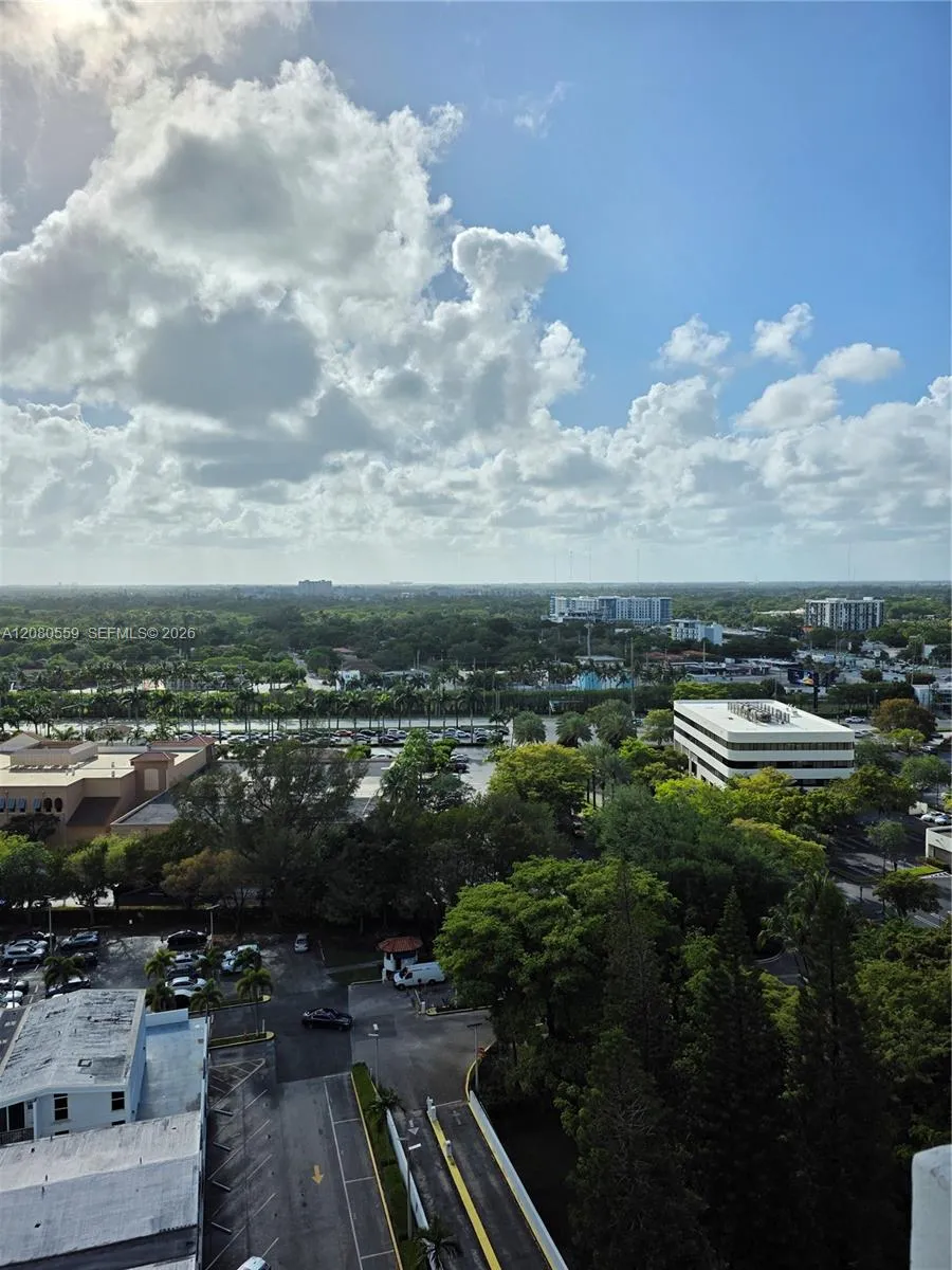 2780 NE 183rd St #1802 Aventura, FL 33160