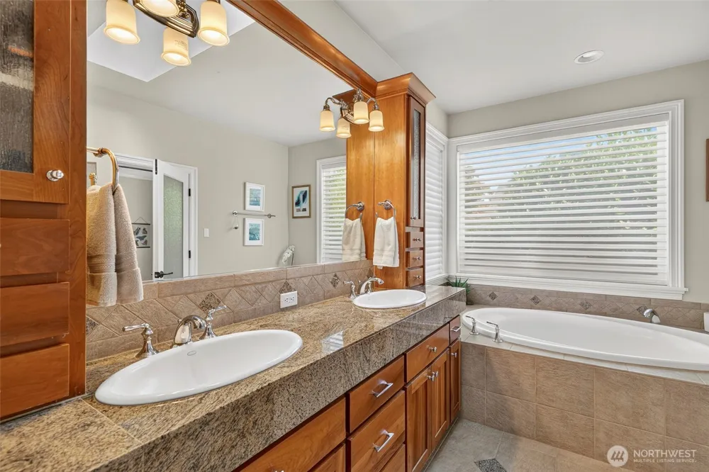 12411 NW 48th Court Vancouver, WA 98685