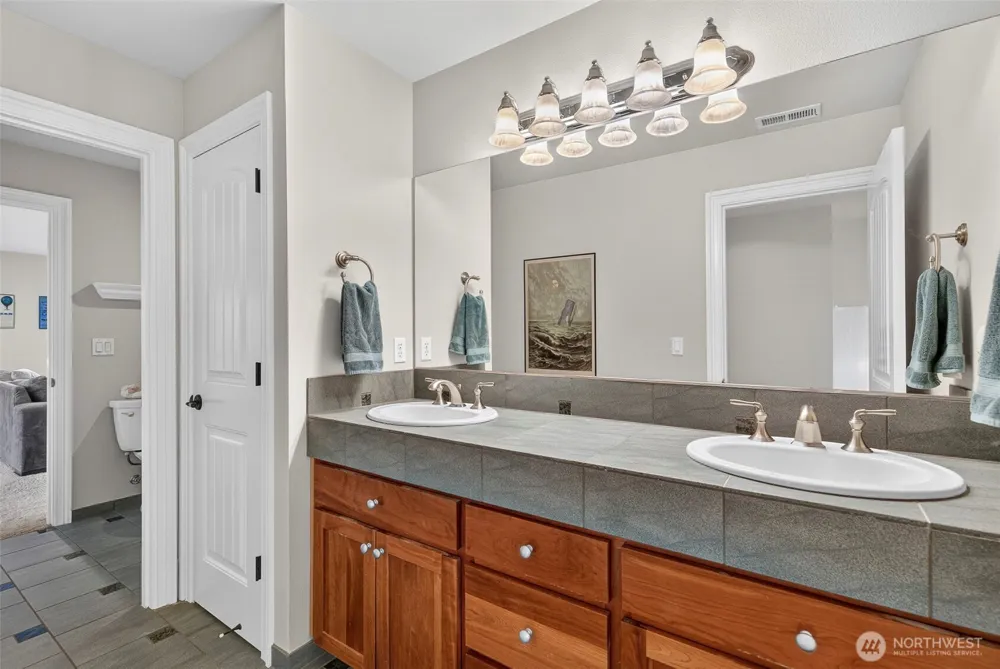12411 NW 48th Court Vancouver, WA 98685