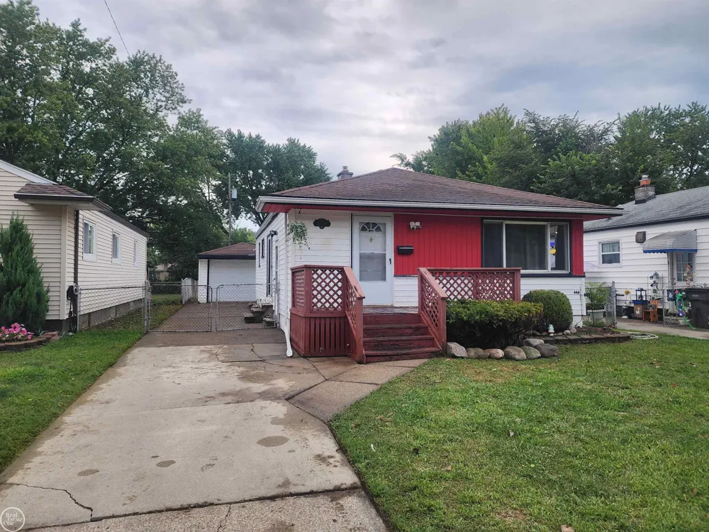 23509 Elmira Street St Clair Shores City, MI 48082