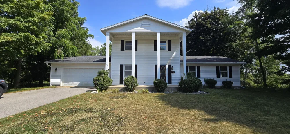 819 Elm Street Manistee City, MI 49660
