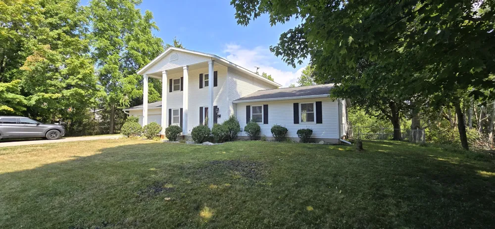 819 Elm Street Manistee City, MI 49660