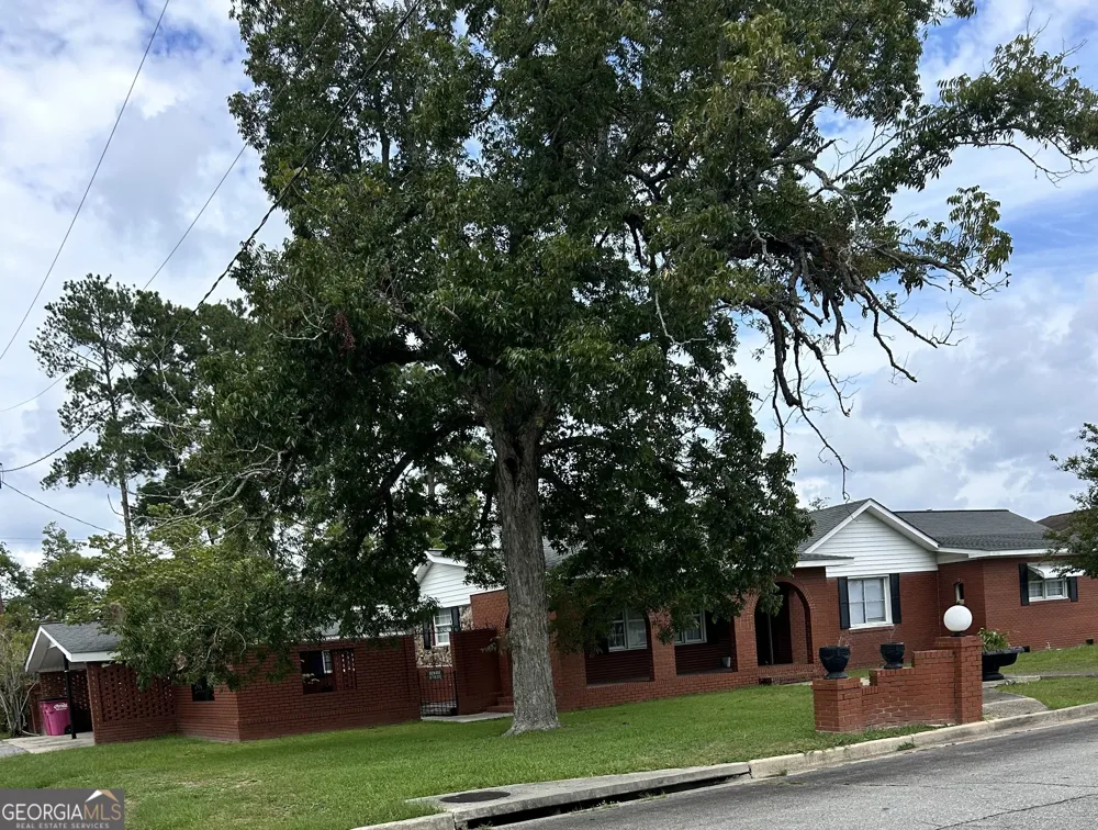 202 E 15th ST Alma, GA 31510