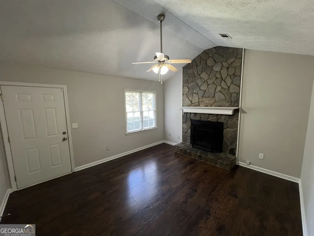 2735 Fairlane DR Cumming, GA 30041