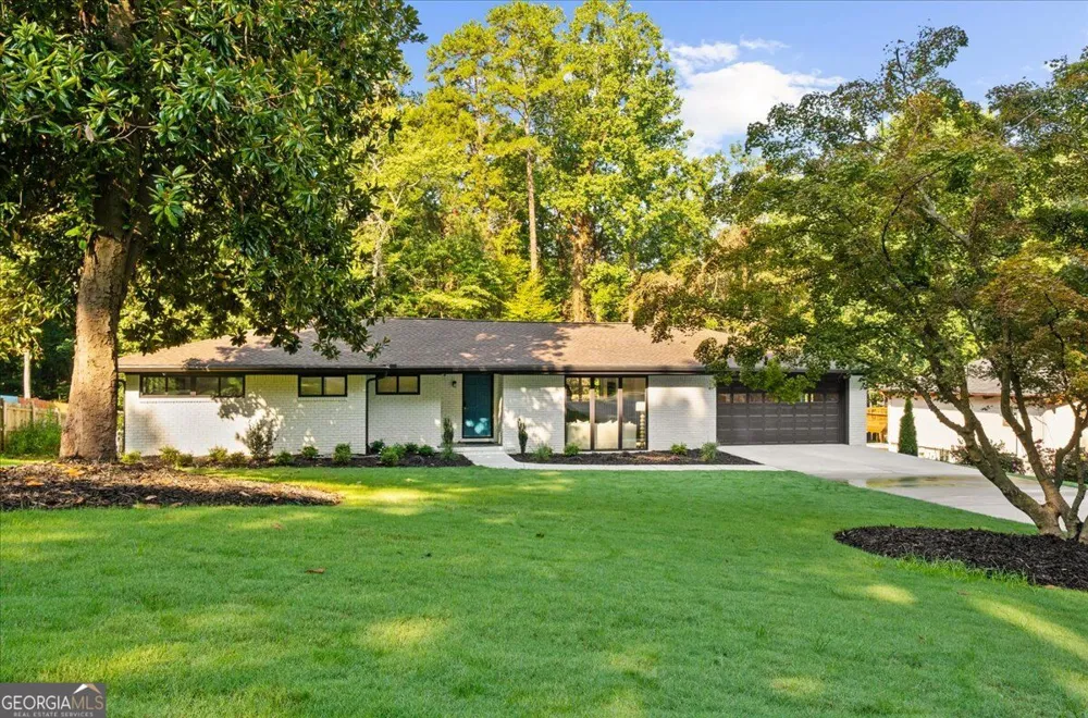 5839 Lakeshore DR Buford, GA 30518