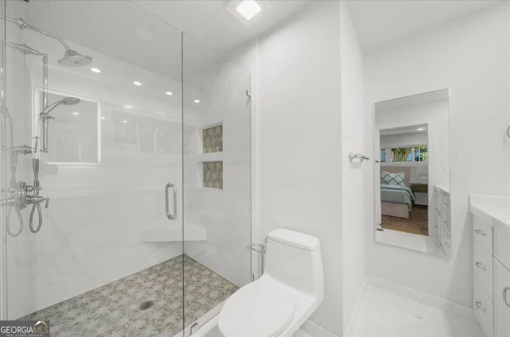 5839 Lakeshore DR Buford, GA 30518
