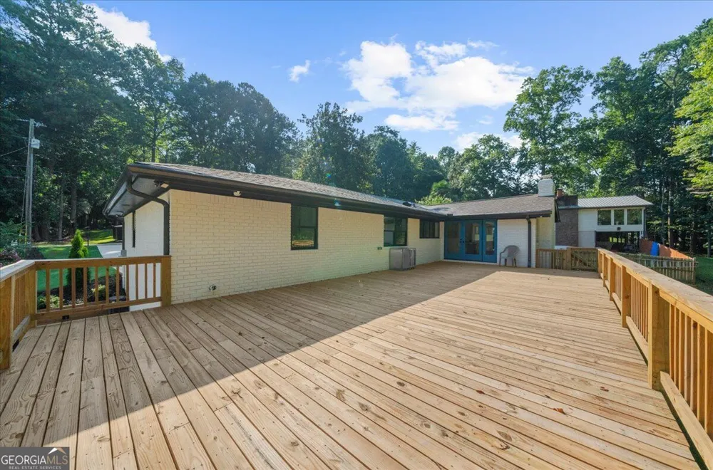 5839 Lakeshore DR Buford, GA 30518
