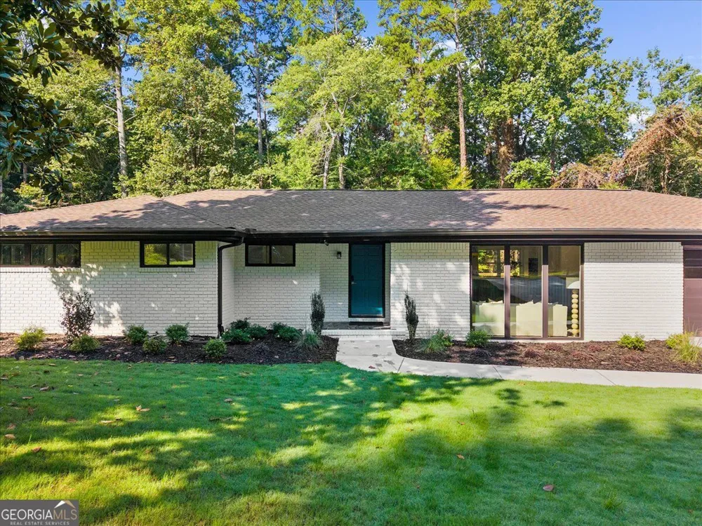 5839 Lakeshore DR Buford, GA 30518