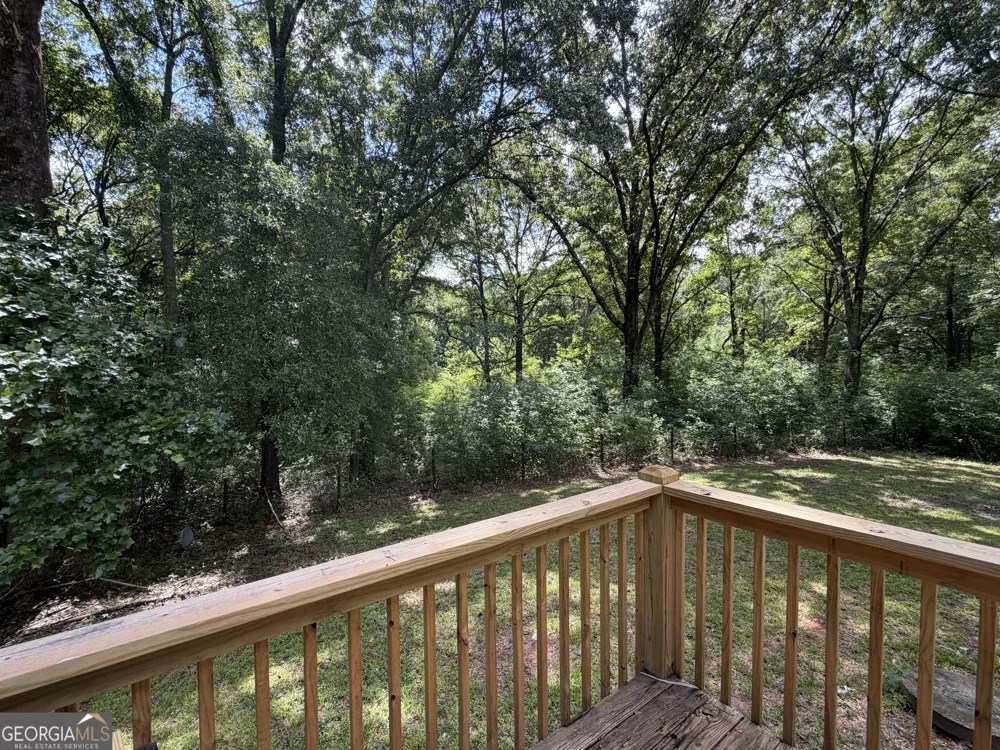 2172 Garner RD Gay, GA 30218
