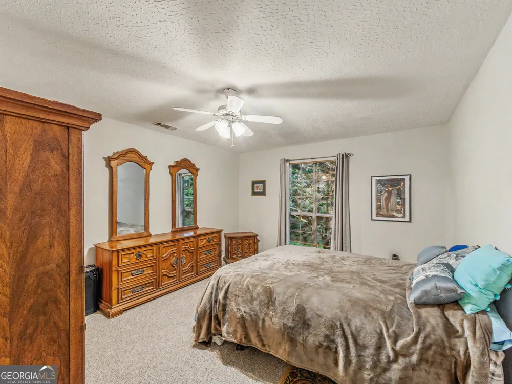 479 Bradshaw LN Canton, GA 30115