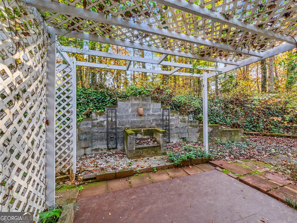 479 Bradshaw LN Canton, GA 30115