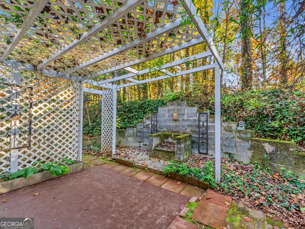 479 Bradshaw LN Canton, GA 30115