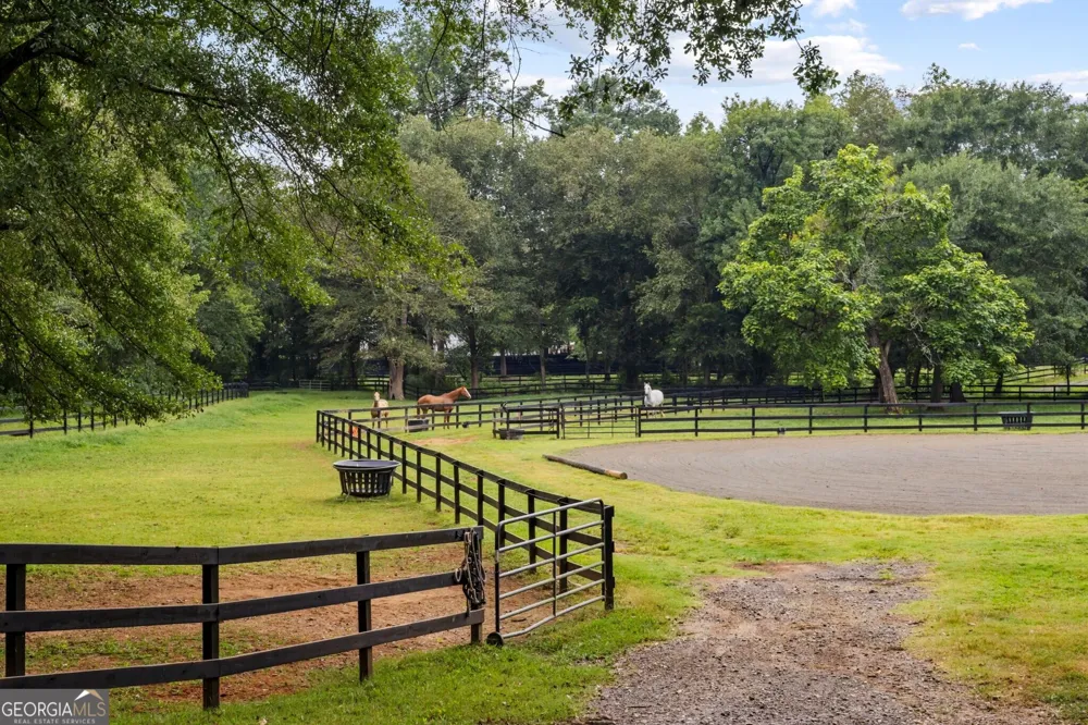 285 Air Acres WAY Woodstock, GA 30188