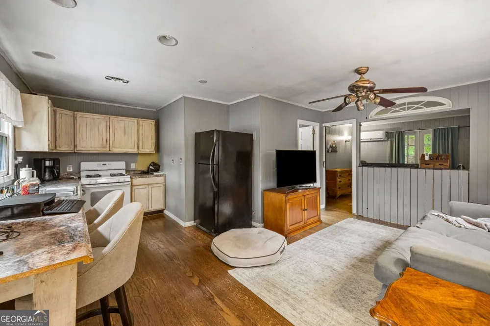 285 Air Acres WAY Woodstock, GA 30188