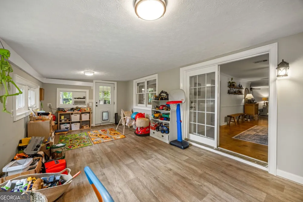 285 Air Acres WAY Woodstock, GA 30188