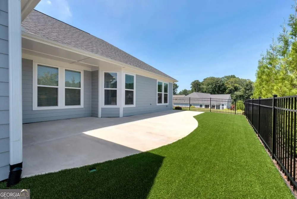 293 Corncrib BND Dacula, GA 30019