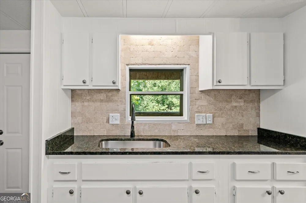 1846 Boyd DR Rocky Face, GA 30740