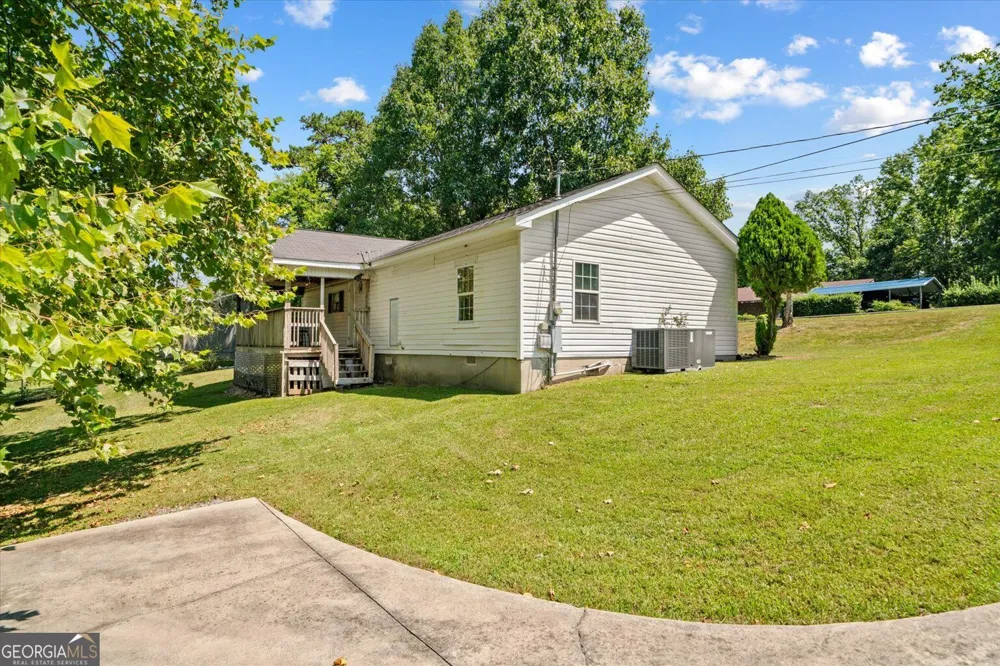 1846 Boyd DR Rocky Face, GA 30740