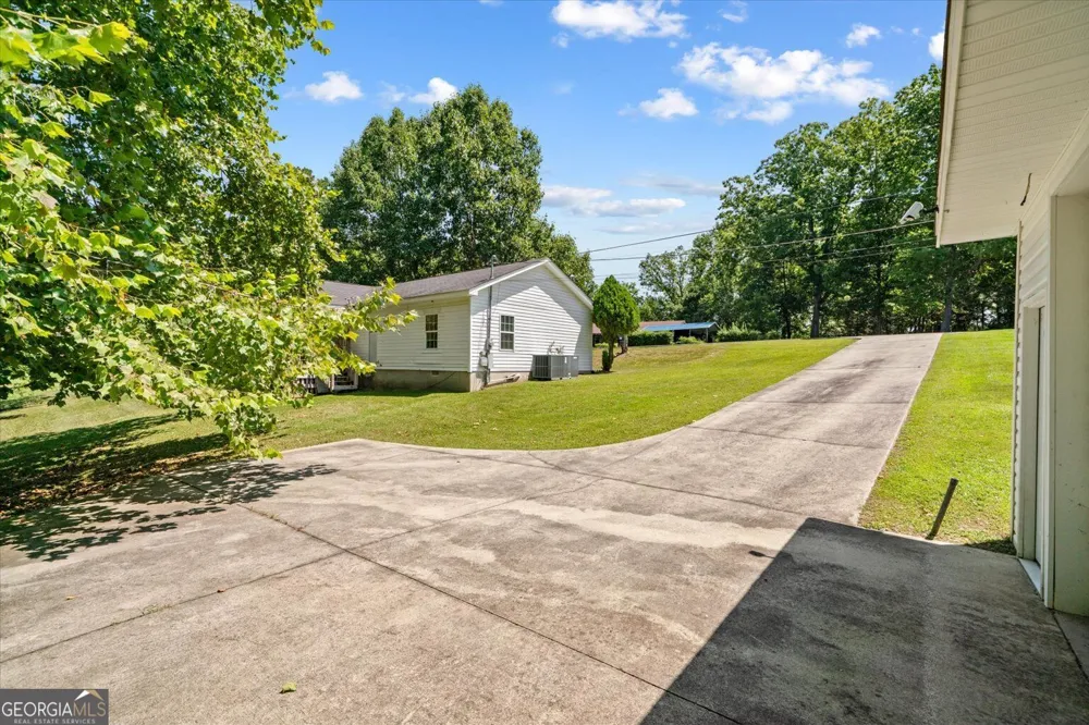 1846 Boyd DR Rocky Face, GA 30740