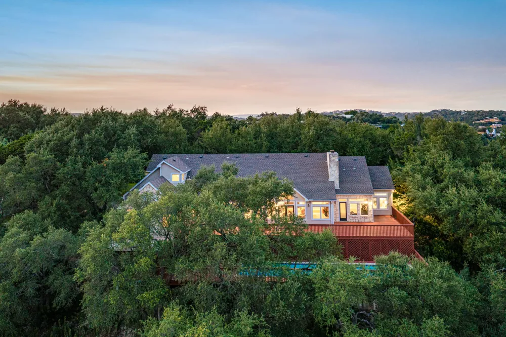 705 Windsong Trail West Lake Hills, TX 78746