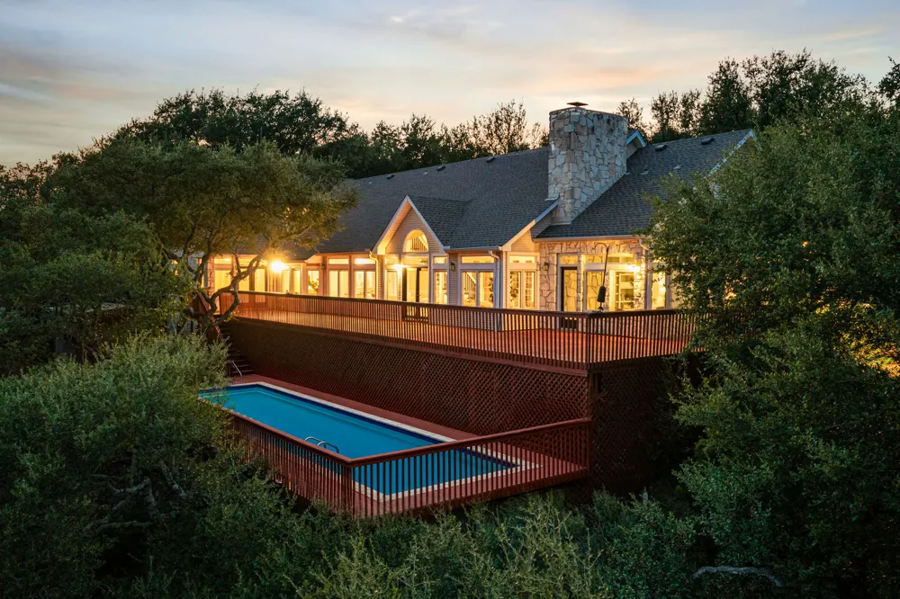 705 Windsong Trail West Lake Hills, TX 78746