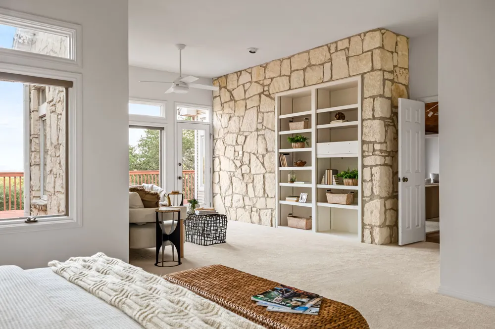 705 Windsong Trail West Lake Hills, TX 78746