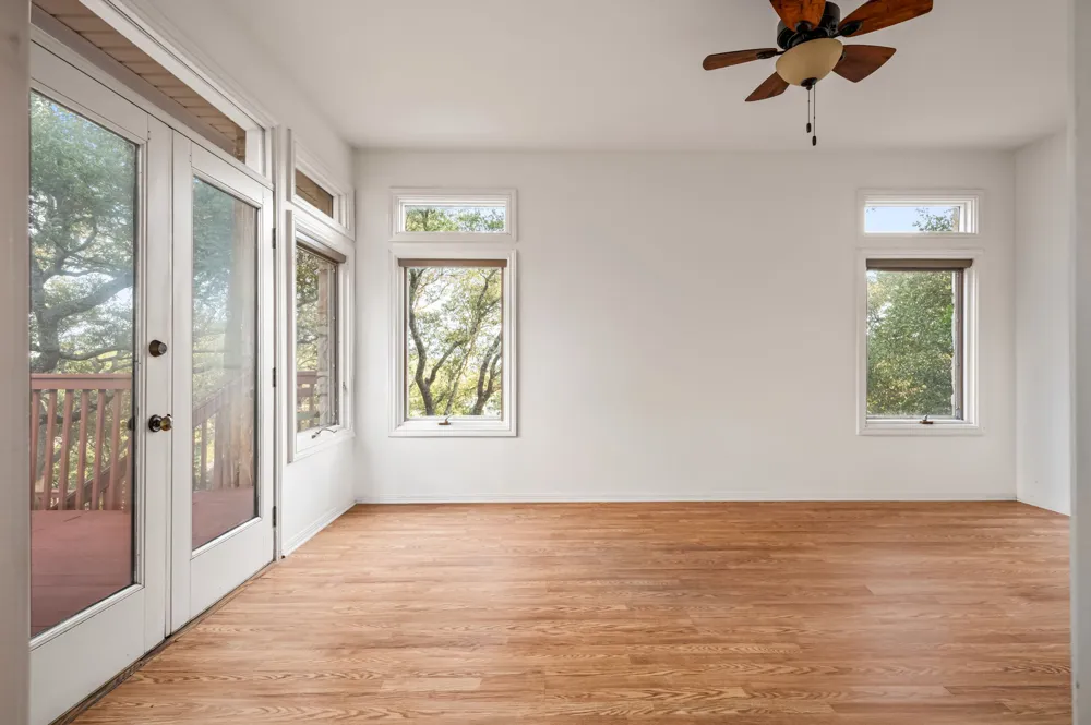 705 Windsong Trail West Lake Hills, TX 78746