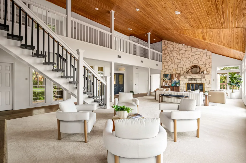705 Windsong Trail West Lake Hills, TX 78746